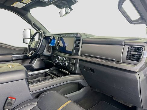Used 2024 Ford F450 Platinum w/ FX4 Off-Road Package AWD/4WD image 27