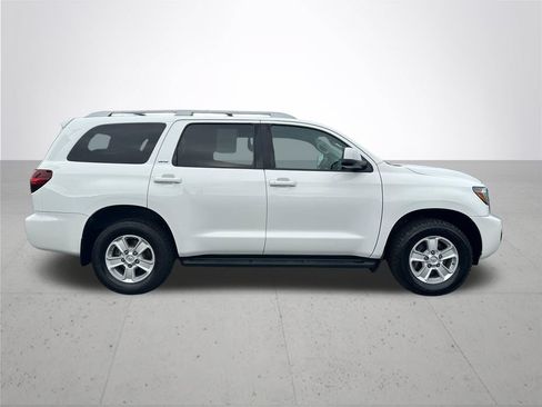 Used 2021 Toyota Sequoia SR5 w/ Premium Package AWD/4WD image 6