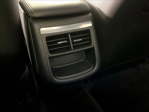 Used 2019 Chevrolet Impala LT FWD image 11