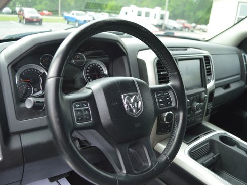 Used 2018 RAM 1500 Classic SLT w/ Luxury Group AWD/4WD image 16