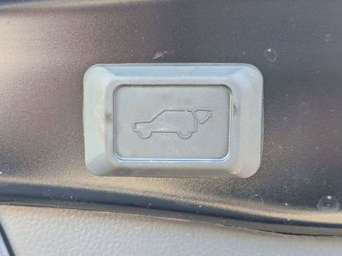 Used 2024 Toyota RAV4 XLE Premium image 13