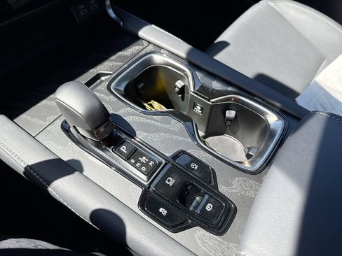 Used 2026 Lexus RX 350 Premium w/ Convenience Package FWD image 21