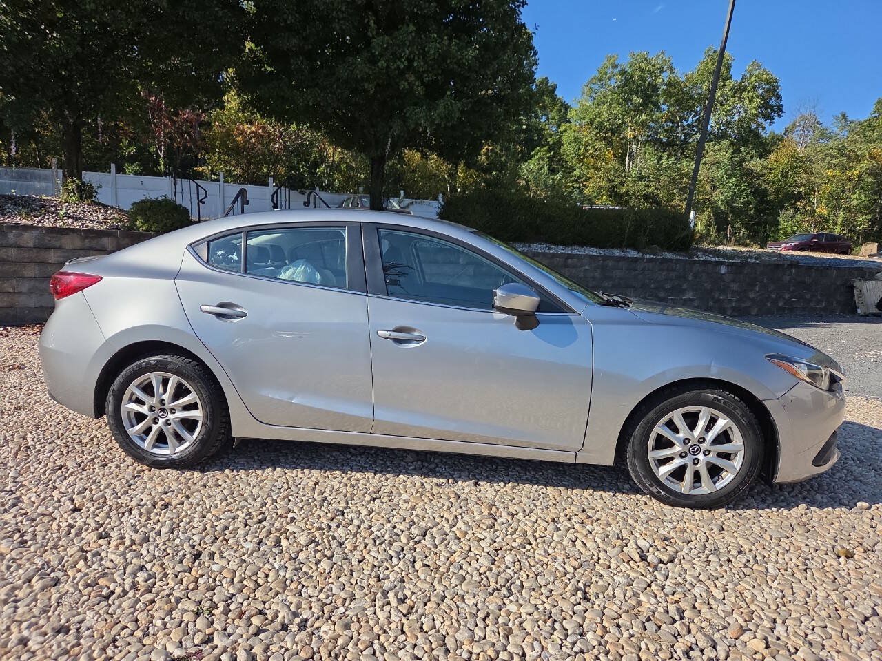 Used 2014 MAZDA MAZDA3 i Touring w/ Technology Package FWD image 8