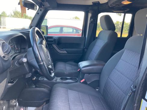 Used 2012 Jeep Wrangler Unlimited Sport AWD/4WD image 3