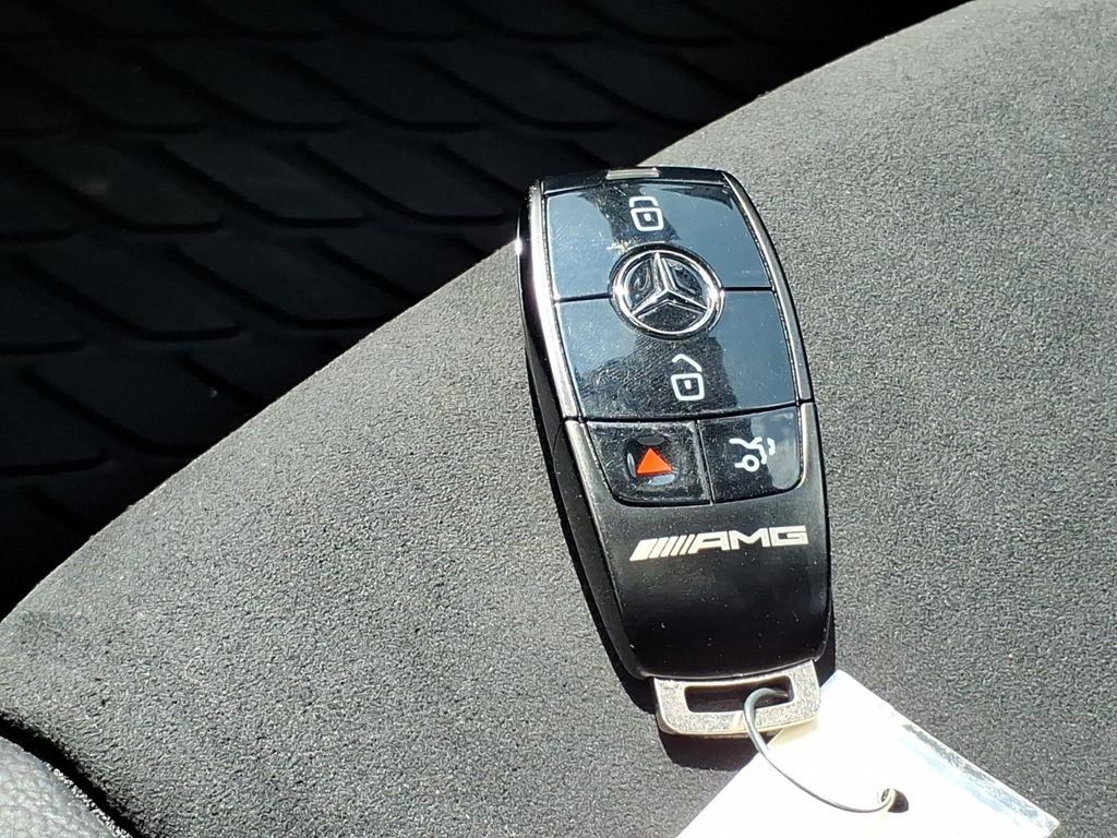 Used 2025 Mercedes-Benz CLA 35 AMG 4MATIC image 25