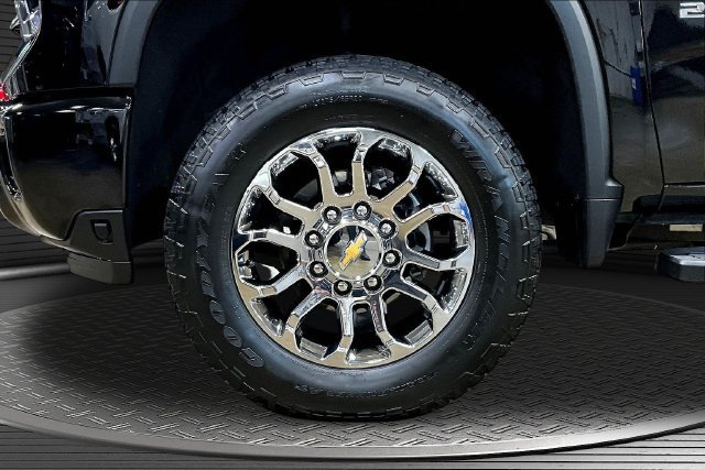 Certified 2026 Chevrolet Silverado 2500 LTZ w/ Z71 Chrome Sport Edition AWD/4WD image 34