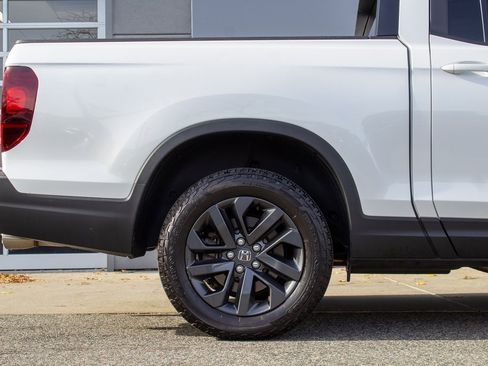 Used 2023 Honda Ridgeline Sport image 6