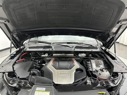 Used 2020 Audi SQ5 Premium w/ Convenience Package image 24
