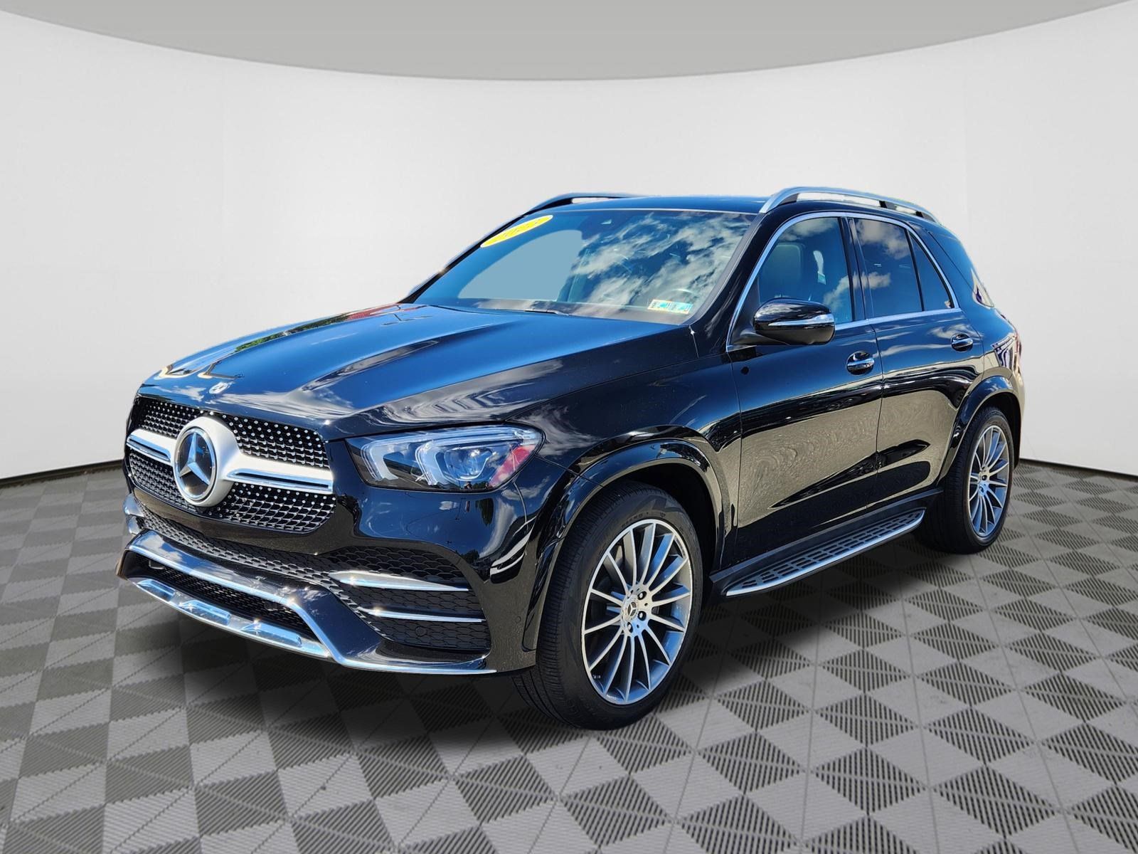 Used 2023 Mercedes-Benz GLE 450 4MATIC image 2