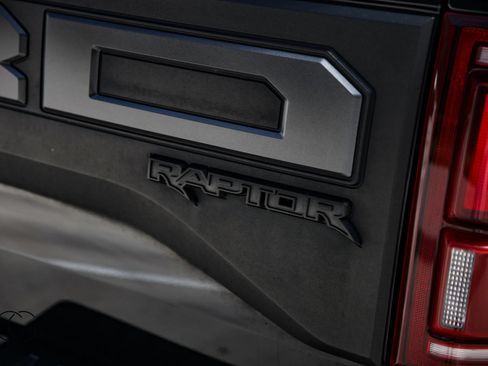 Used 2019 Ford F150 Raptor w/ Equipment Group 802A Luxury AWD/4WD image 14