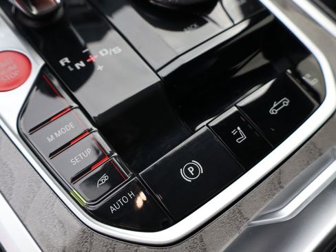 Used 2020 BMW M8 Convertible w/ Driving Assistance Package image 31