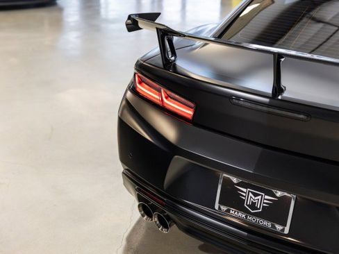 Used 2018 Chevrolet Camaro ZL1 image 44