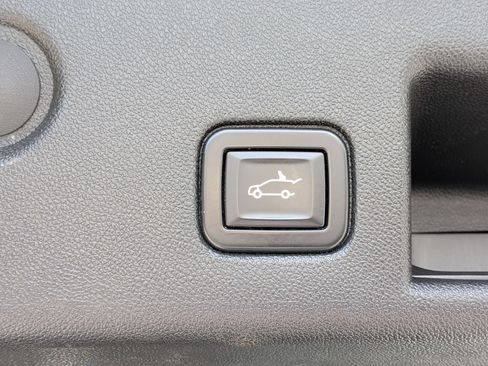 Used 2022 Chevrolet Equinox LT FWD image 32