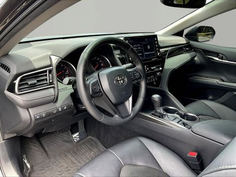 Used 2023 Toyota Camry XSE w/ Cold Weather Package FWD image 17
