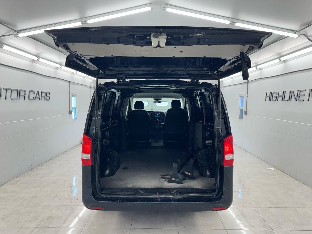Used 2022 Mercedes-Benz Metris image 6