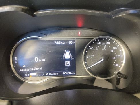 Used 2021 Nissan Versa SV FWD image 23