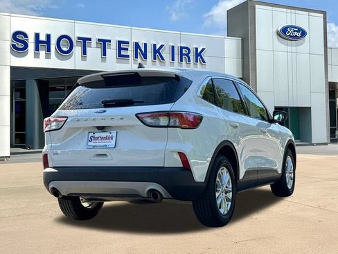 Used 2022 Ford Escape SE FWD image 8