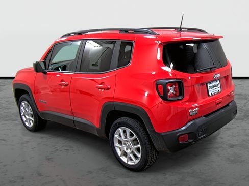 Used 2019 Jeep Renegade Sport w/ Sport Appearance Group image 2