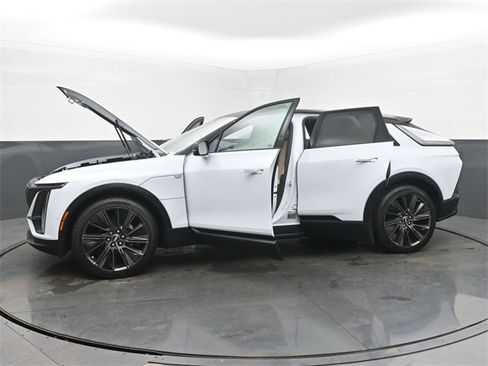 New 2026 Cadillac Lyriq Signature Sport image 55