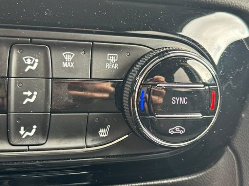 Used 2023 Buick Encore GX Select FWD image 29