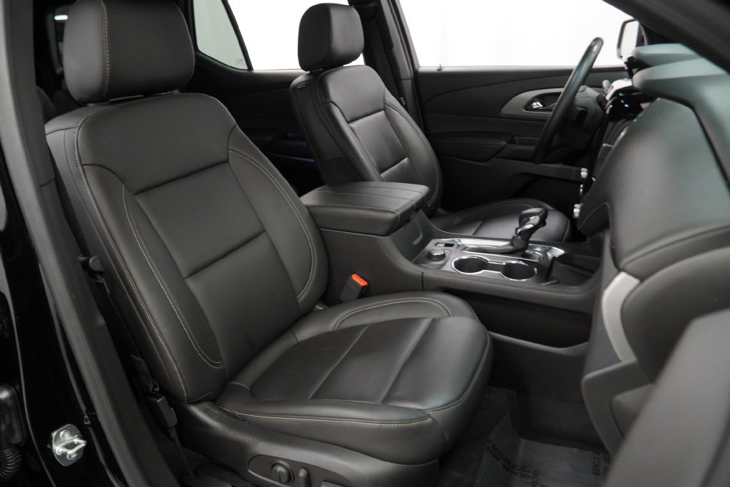 Used 2023 Chevrolet Traverse LT FWD image 40