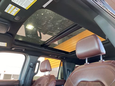 Certified 2022 Ford Expedition Limited image 28