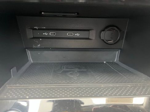 Certified 2024 Volkswagen Taos SE w/ MDO Package FWD image 15