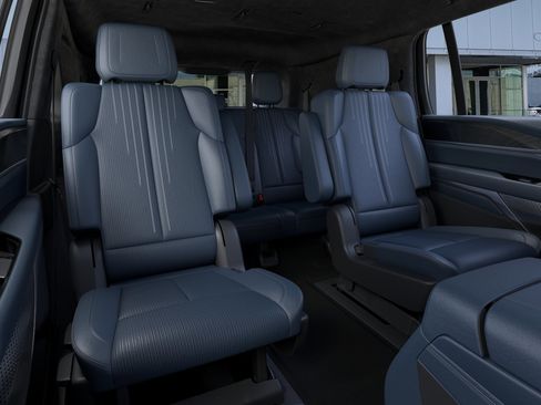New 2026 Cadillac Escalade IQ Luxury 2 w/ LPO, Radiant Package AWD/4WD image 19