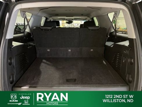 Used 2017 GMC Yukon XL SLT image 11