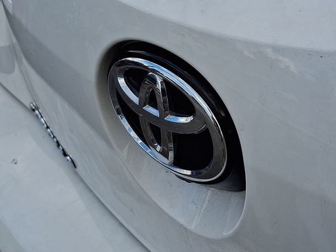 Used 2023 Toyota Corolla SE FWD image 20