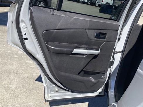 Used 2013 Ford Edge Limited image 30