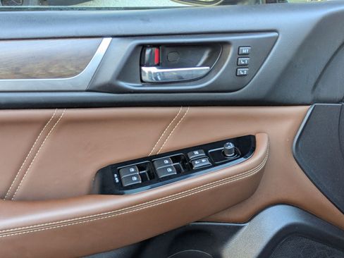 Used 2018 Subaru Outback 3.6R Touring w/ Popular Package #3 image 12