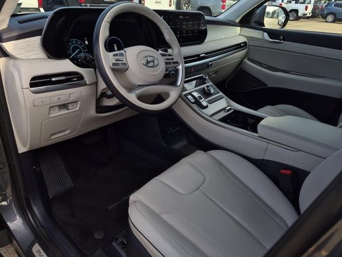 Used 2025 Hyundai Palisade Calligraphy FWD image 12