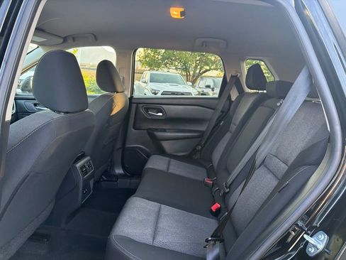 Used 2024 Nissan Rogue SV AWD/4WD image 20