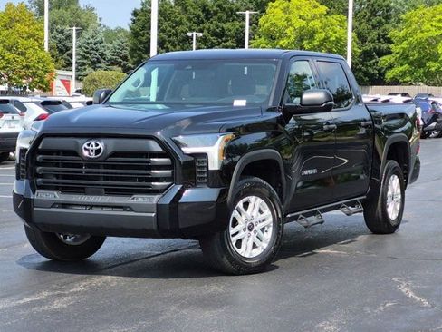 Used 2024 Toyota Tundra SR5 w/ SR5 Convenience Package AWD/4WD image 2