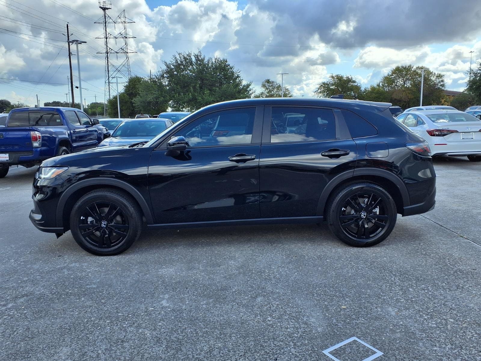 Used 2027 Honda HR-V Sport image 23