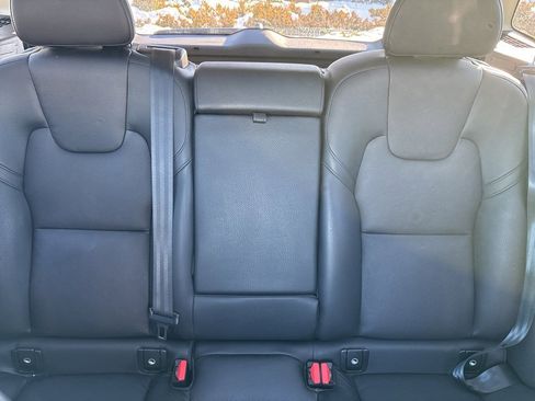 Certified 2024 Volvo XC60 B5 Plus image 29