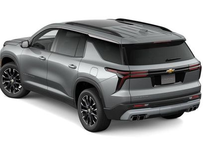 New 2026 Chevrolet Traverse LT w/ Sun and Wheel Package