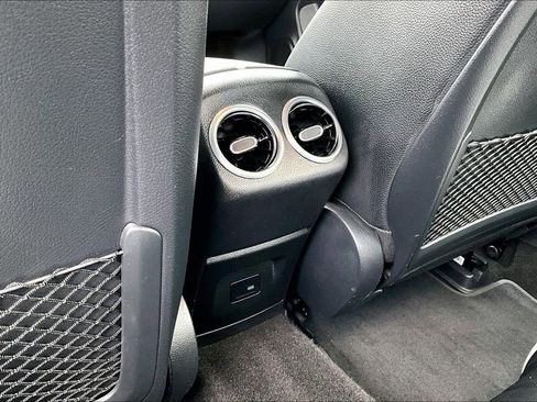 Used 2022 Mercedes-Benz CLA 35 AMG 4MATIC image 33