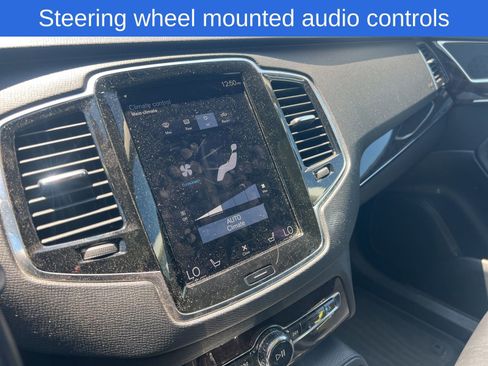 Used 2017 Volvo XC90 T5 Momentum w/ Vision Package image 10