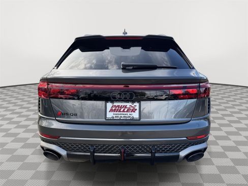 New 2026 Audi RS Q8 performance image 5