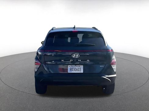 Used 2025 Hyundai Kona SEL image 12