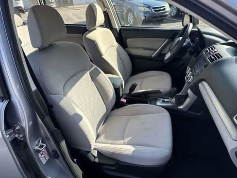 Used 2018 Subaru Forester 2.5i AWD/4WD image 19