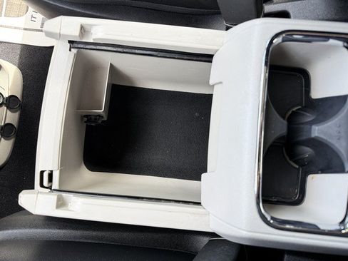 Used 2015 Chrysler Town & Country Touring-L w/ Driver Convenience Group FWD image 37