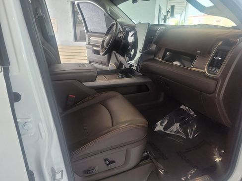 Used 2025 RAM 2500 Limited AWD/4WD image 14