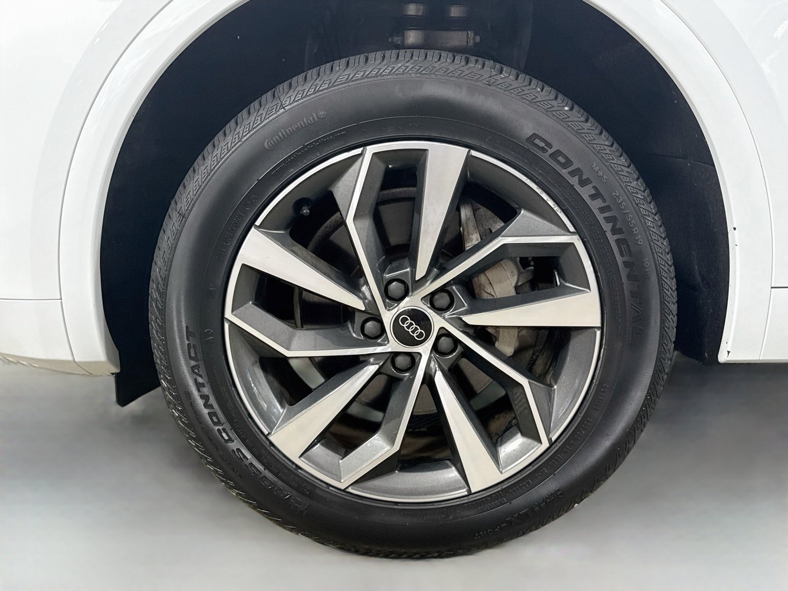 Certified 2023 Audi Q5 2.0T Premium Plus w/ Premium Plus Package AWD/4WD image 30