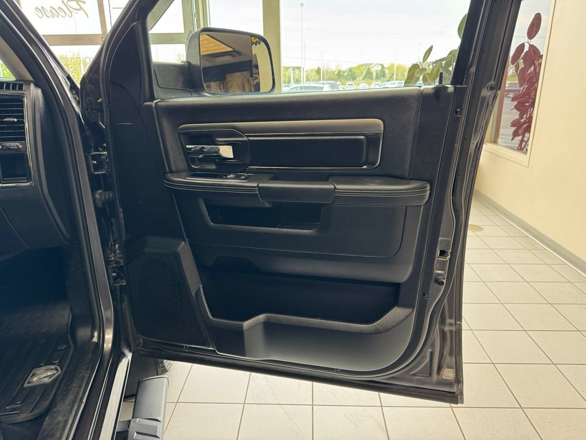 Used 2014 RAM 1500 Sport w/ Trailer Tow Group AWD/4WD image 14