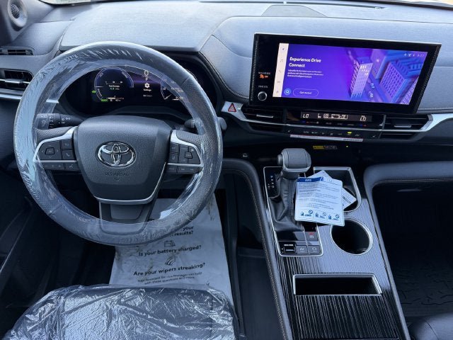 New 2026 Toyota Sienna XLE Woodland Edition AWD/4WD image 13