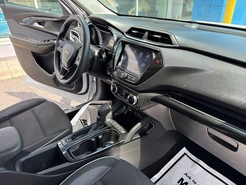 Used 2022 Chevrolet TrailBlazer LT w/ Convenience Package AWD/4WD image 25