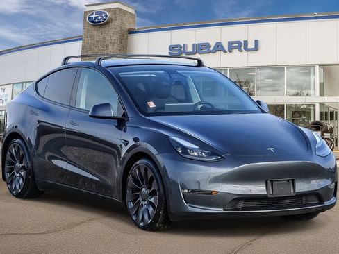 Used 2022 Tesla Model Y Performance image 5